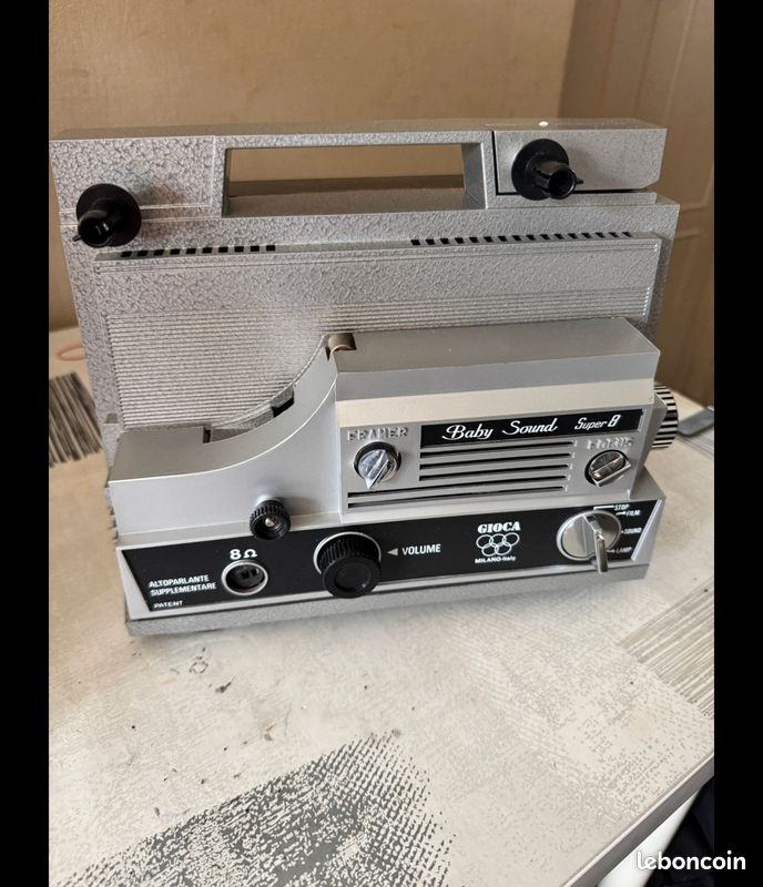 Lot Projecteur Super 8 Cervin + 2 Boîtes Lampes + 3 Films - Autoserreur - Occasion état Très Satisfaisant - Origine France