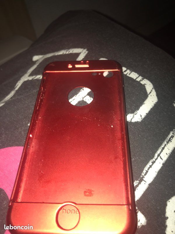 Coque un peu cassé (image 3)
