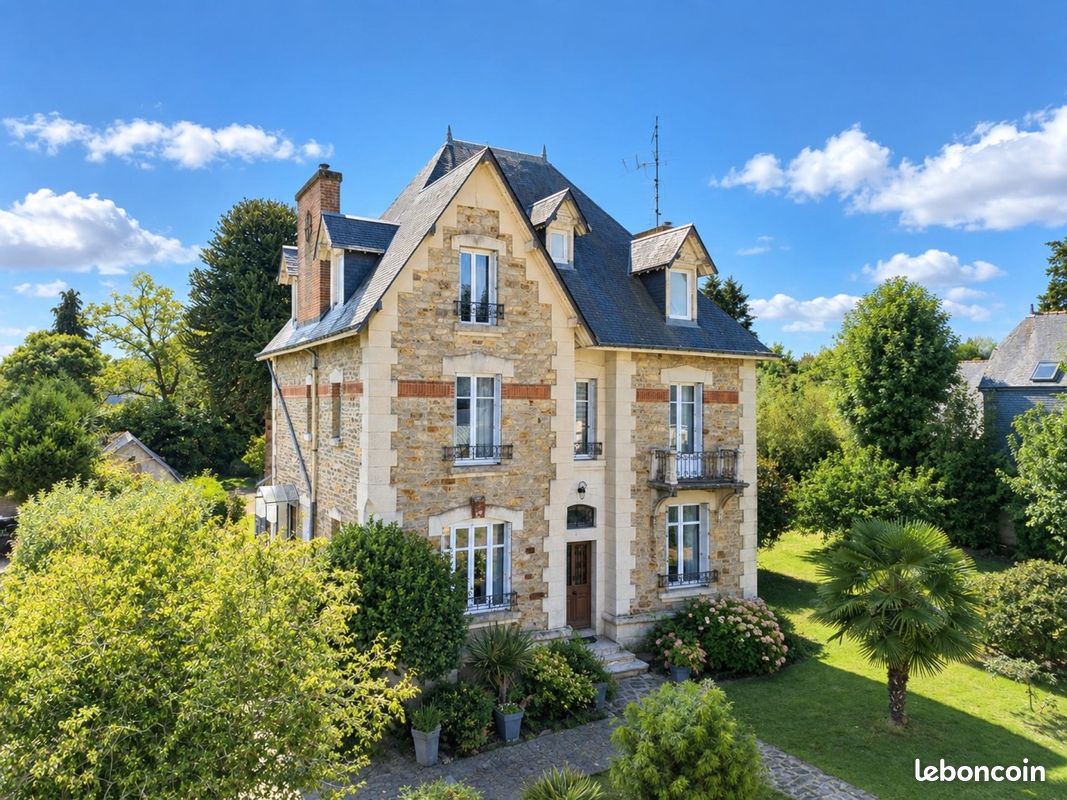 Maison 11 pièces 268 m² · à Ploërmel · 268 m² · 549 900 €