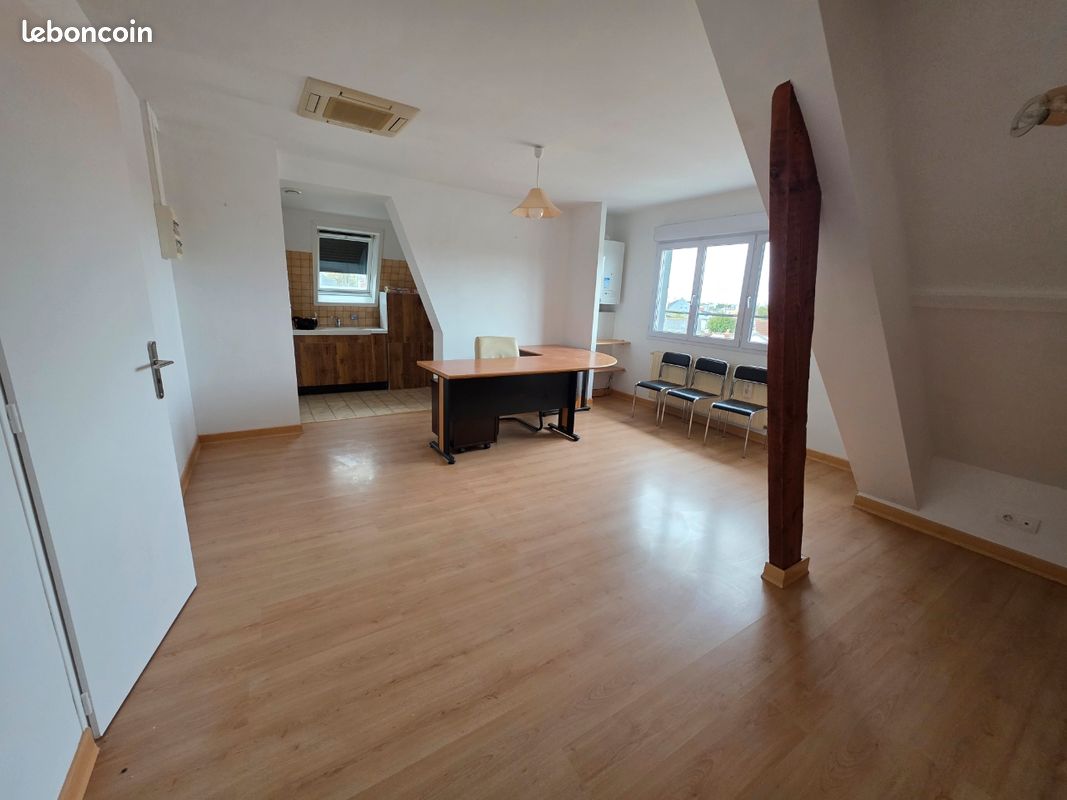 Local commercial 3 pièces 68 m² · à Rezé · 68 m² · 250 000 €