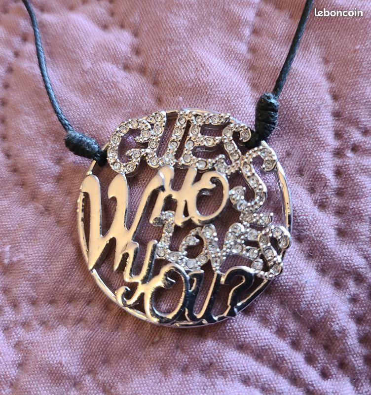 Collier Avec Pendentif GUESS - Noir - Neuf Sans Emballage - Bijou Tendance