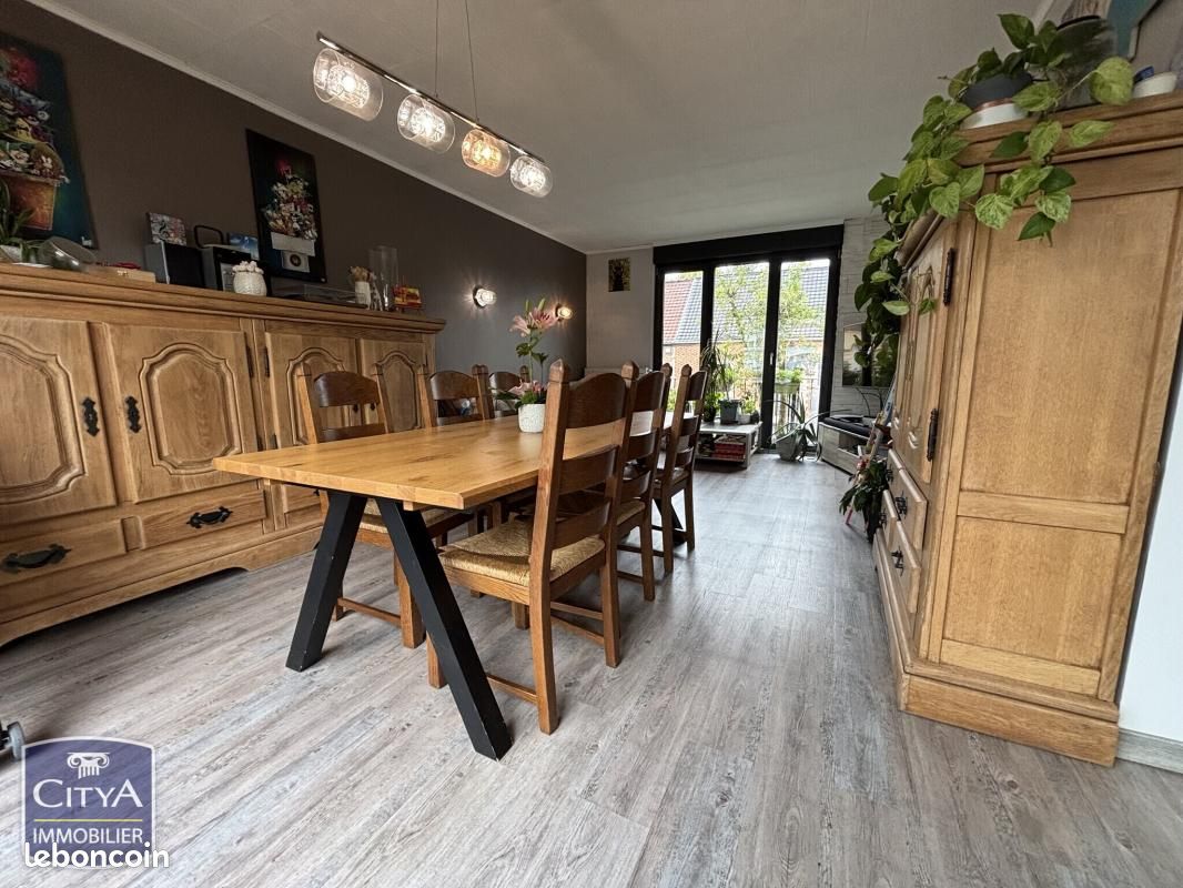 Maison 4 pièces 160 m² · à Hélesmes · 160 m² · 226 000 €