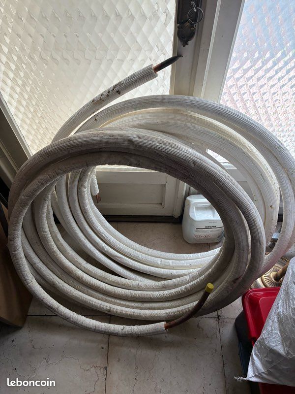 2 rouleaux cuivre isolé (image 1)
