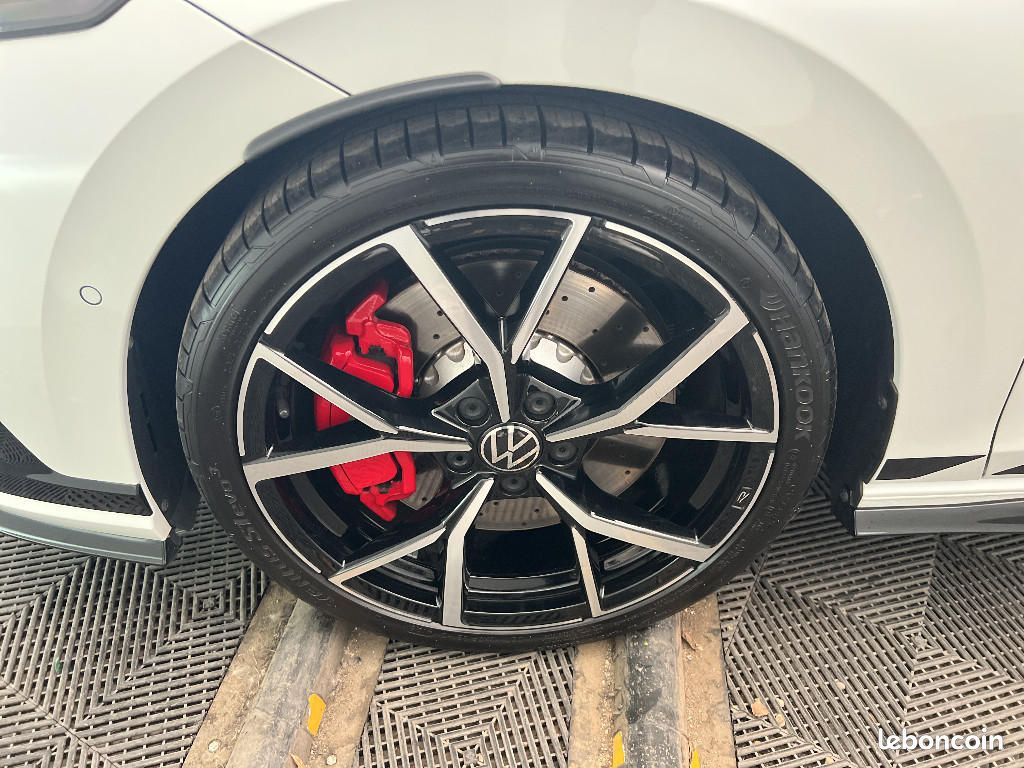 Volkswagen Golf 2,0 TSI GTI Clubsport DSG7 + Garantie 5 Ans ou 100000 KLMS + TOIT OUVRANT (image 23)
