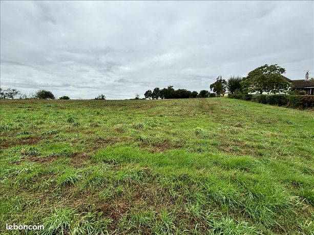 Terrain 3 600 m² Villard