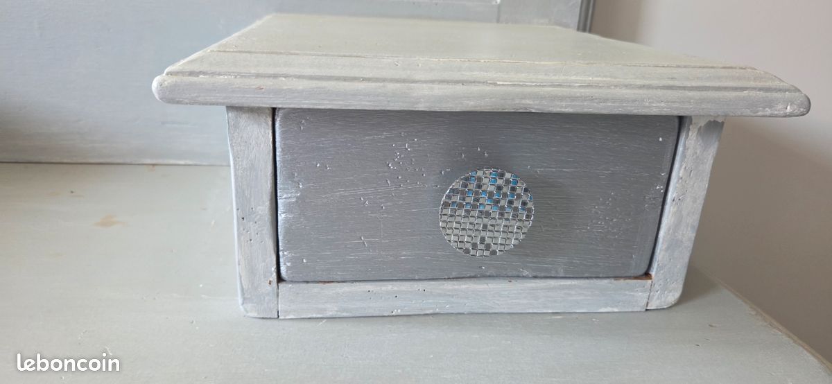 Commode Poché chaîne massif (image 7)