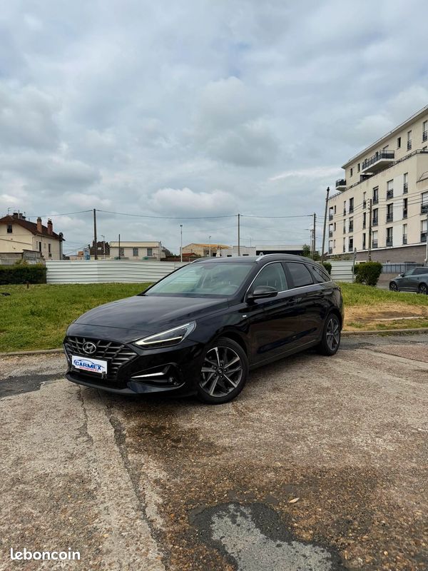 Hyundai i30 Sport Wagon 1.0 120ch (10 800 HT POUR L'EXPORT) (image 1)