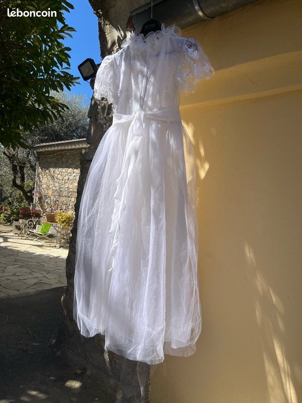 Madame Bourguiba Location Robe Marie Madame Bourguiba Robe De