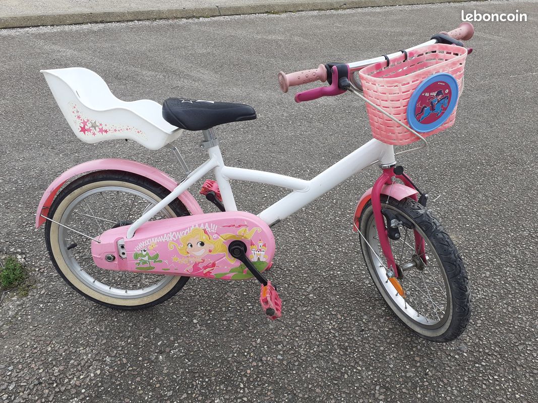 Deux Vélos Enfant B'Twin 16 Pouces – Parfaits Pour Filles – Rose Et Fonctionnels (pas D'envoi)