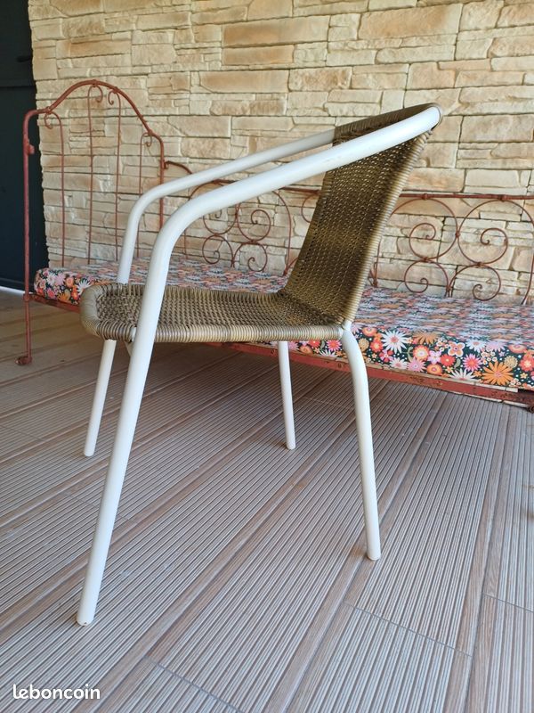 Ensemble table chaise (image 4)
