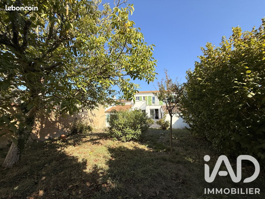 Maison 5 pièces 98 m² · à Loix · 98 m² · 613 600 €