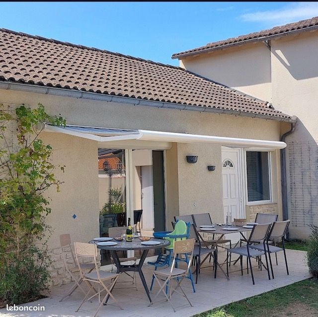 Maison 120m2 630m2 de jardin clos 900m plage Le Rocher (image 1)