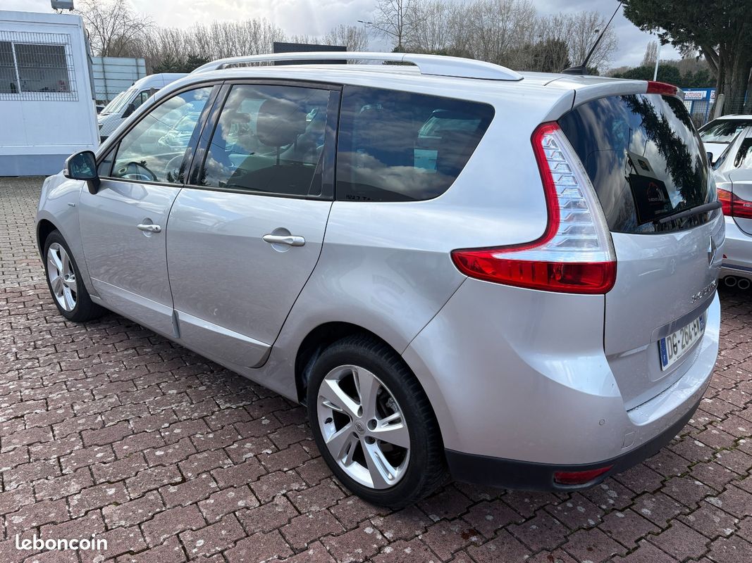 Renault GRAND SCÉNIC III DCi 110 eco2 Limited 7 pl (image 3)