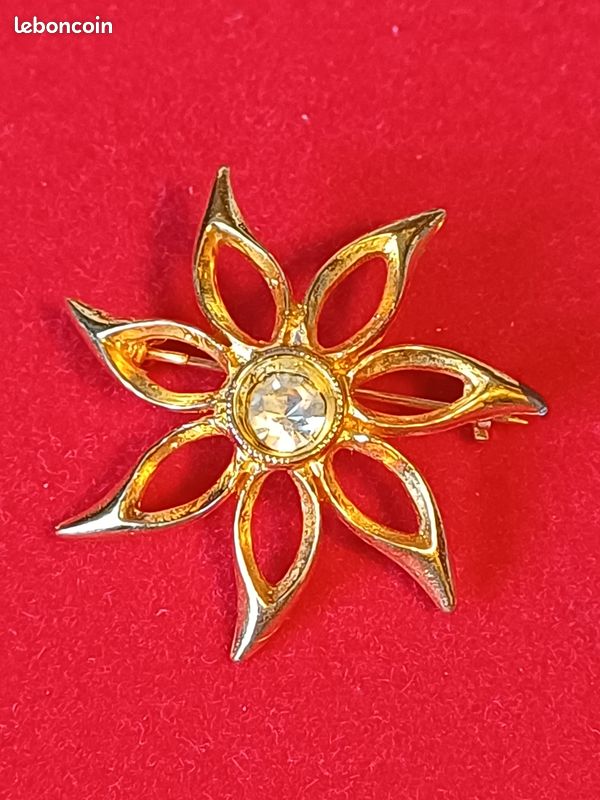 Broche Vintage Métal Doré Symbole Yin Et Yang - Occasion