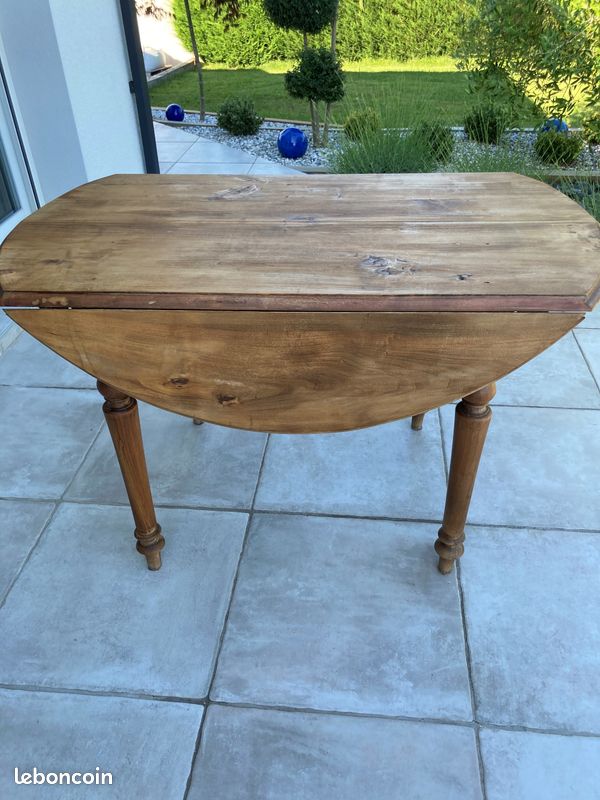 Table ancienne (image 2)
