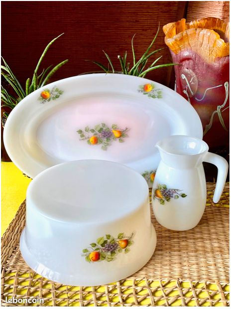 Grand plat ovale arcopal motif fruits vintage - Arts de la table
