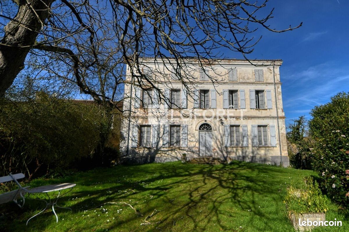 Maison 9 pièces 405 m² · à Rabastens · 405 m² · 380 000 €