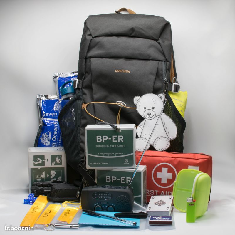 Set Urgence Médicale SMALL Rothco pour sac evacuation de survivaliste