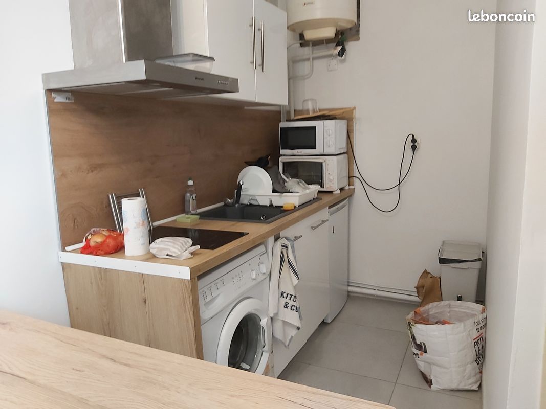 Appartement 1 pièce 16 m² · à Pézenas · 16 m² · 390 €/mois