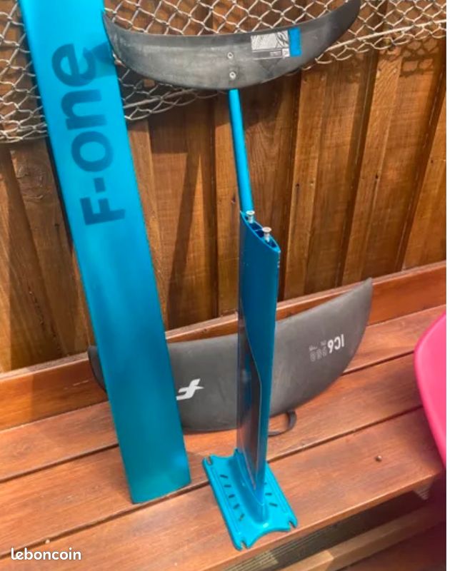 Vente parfait état occasion Pack Kitefoil IC6 V3/Planche Pocket F-One (image 2)