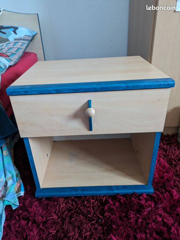 Table de nuit (image 1)