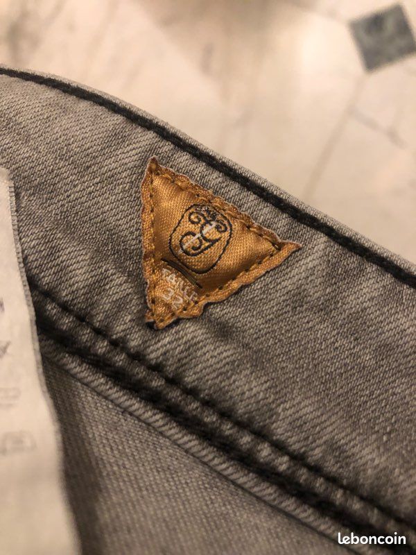 Jeans gris marque Mademoiselle Garçonne taille 32 (image 3)