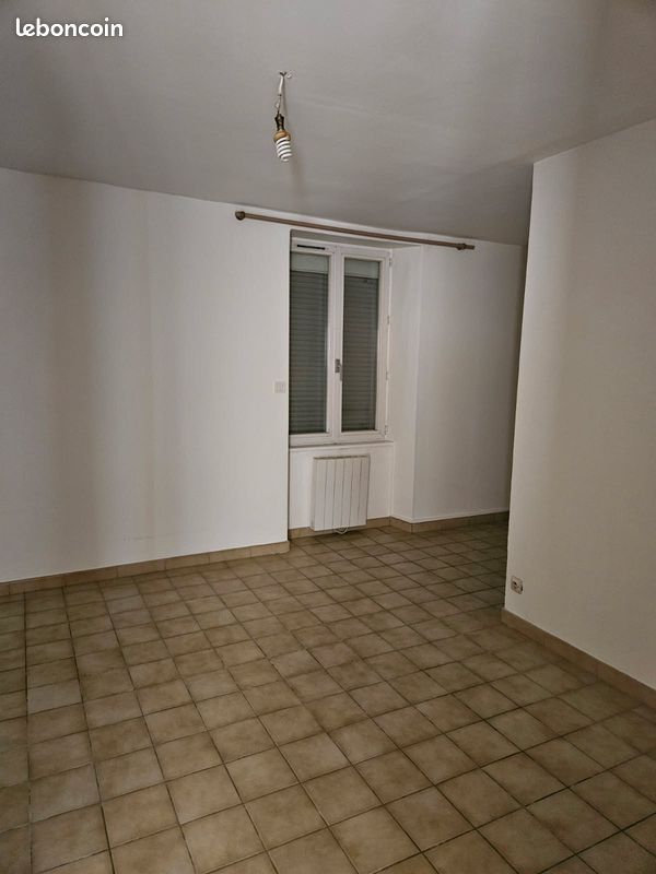 Appartement 1 pièce 19 m² · à Dole · 19 m² · 295 €