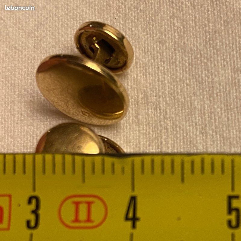 Paire De Boutons De Col Anciens En Jaspe Sanguin Style Art Déco - Diamètre 28 Mm, Monture Laiton Doré