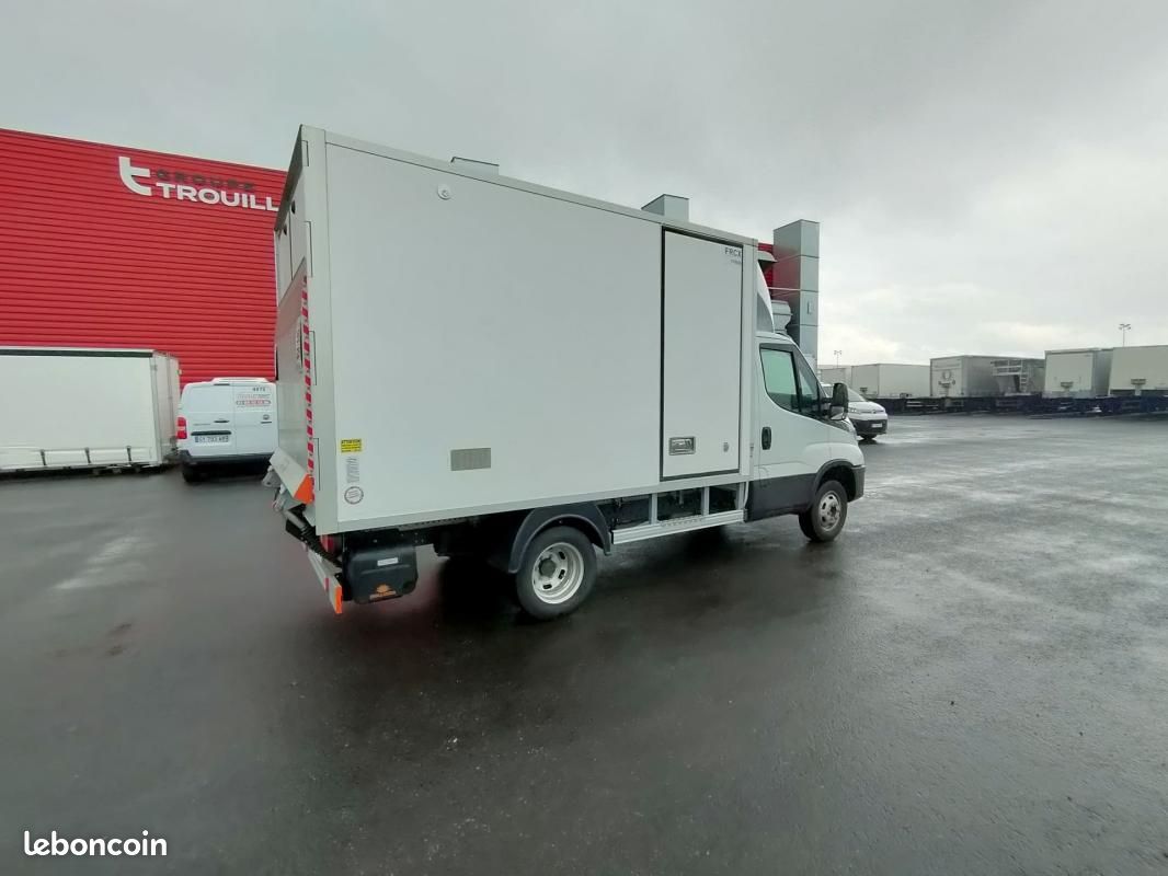 Iveco Daily CHASSIS CABINE FRIGO 12M3 160 CV ROUES JUMELEES HAYON CAISSE CAZAUX GROUPE CARRIER 3.5 T (image 5)
