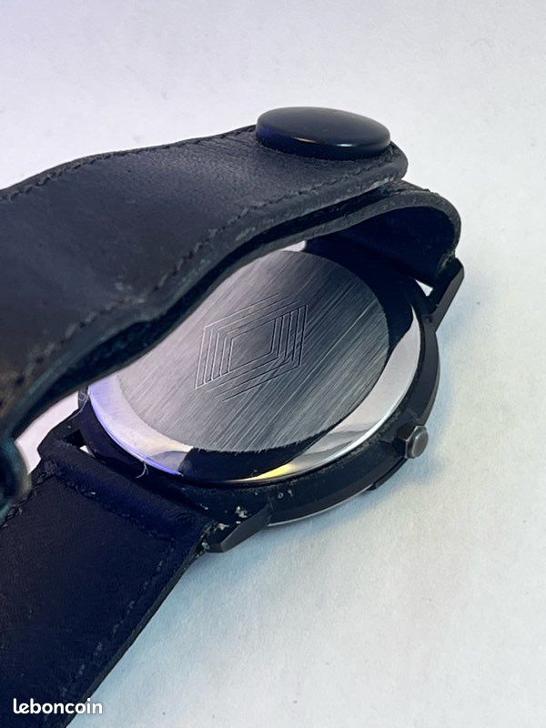 Montre Renault Style – Noire & Sobre – Bracelet pression (image 5)