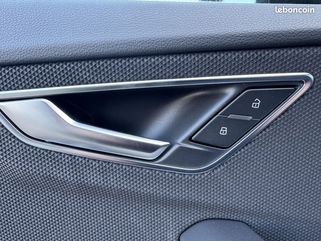 AUDI Q2 35 TFSI 150 S tronic 7 Design (image 12)