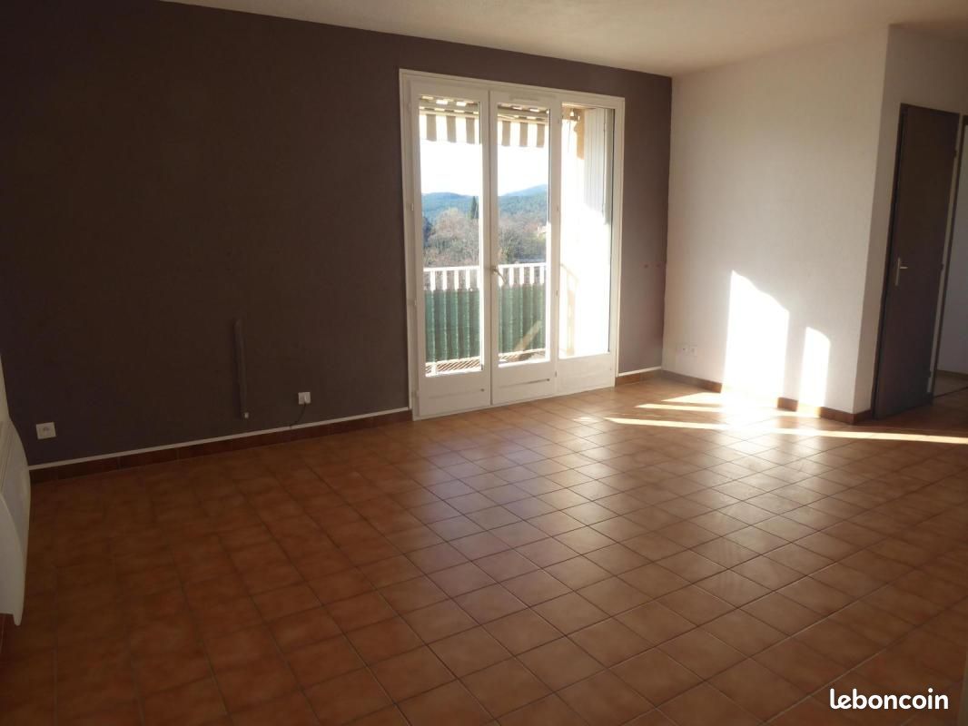 Appartement 3 pièces 55 m² · à Aubenas · 55 m² · 555 €