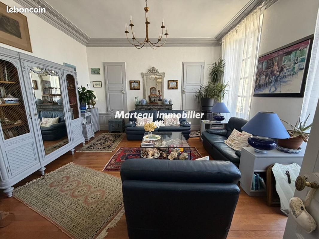 Maison 12 pièces 316 m² · à Vibraye · 316 m² · 113 750 €