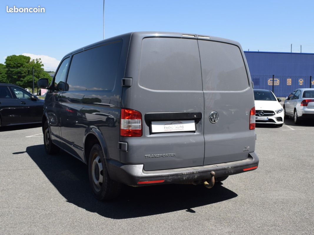 VOLKSWAGEN TRANSPORTER FOURGON TOLE 2.8T T5 4MOTION 2.0 BiTDI 180 CV / ORIGINE FRANCE / ATTELAGE (image 4)