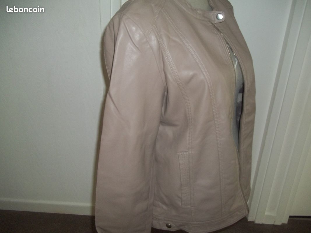 Blouson simili cuir beige pour dame xl jamais porter (image 2)