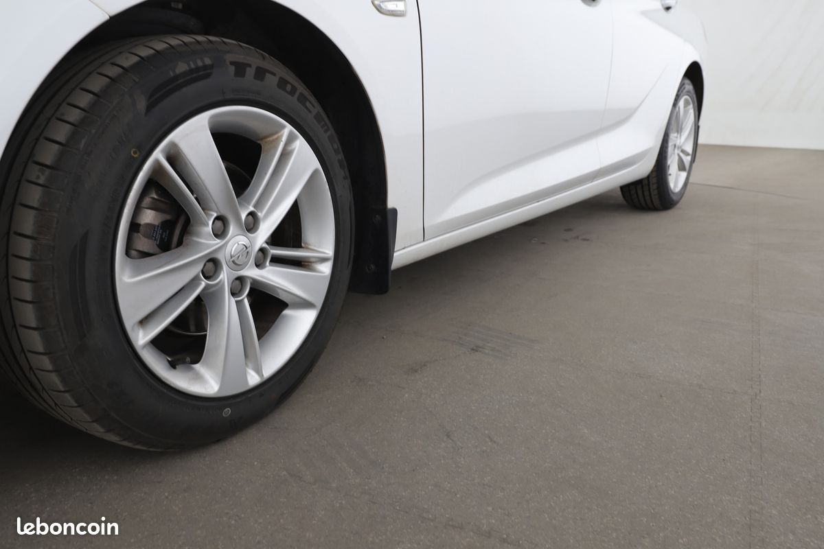 Opel Insignia Grand Sport 1.6 Diesel Innovation 136 ch (image 26)