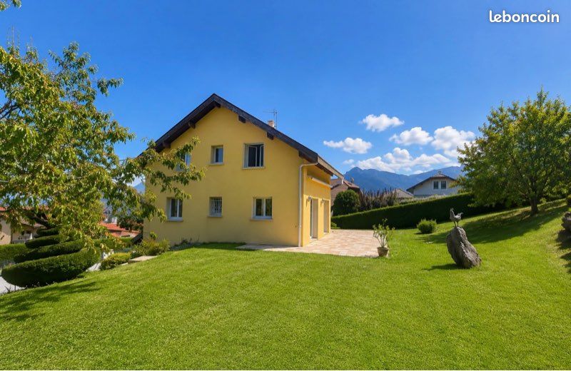 Maison 6 pièces 157 m² · à La Roche-sur-Foron · 157 m² · 799 000 €