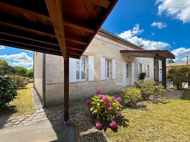 Maison 10 pièces 359 m²