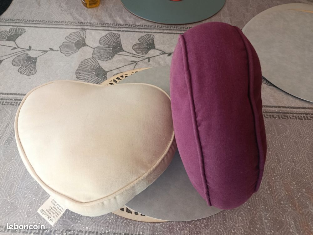 2 coussins forme coeur (image 1)