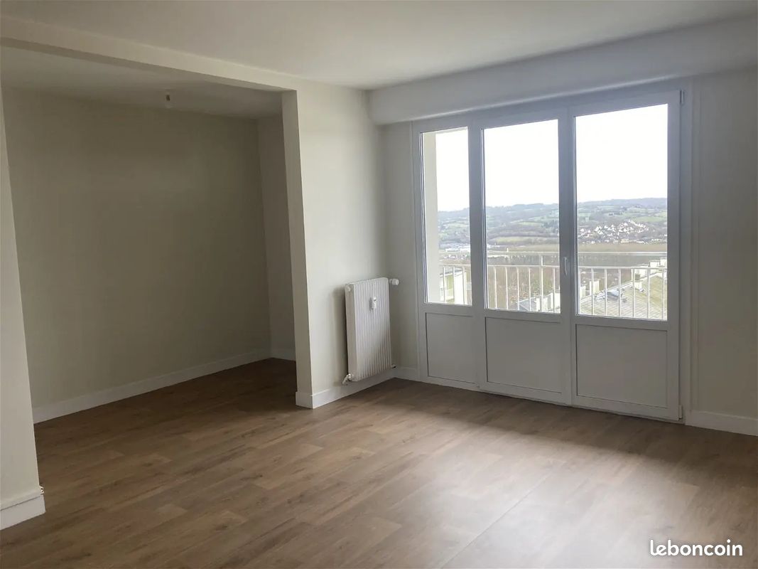 Appartement 1 pièce 42 m² · à Lisieux · 42 m² · 472 €