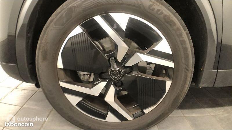 Peugeot 2008 1.2 PureTech 100ch S&S Allure (image 16)