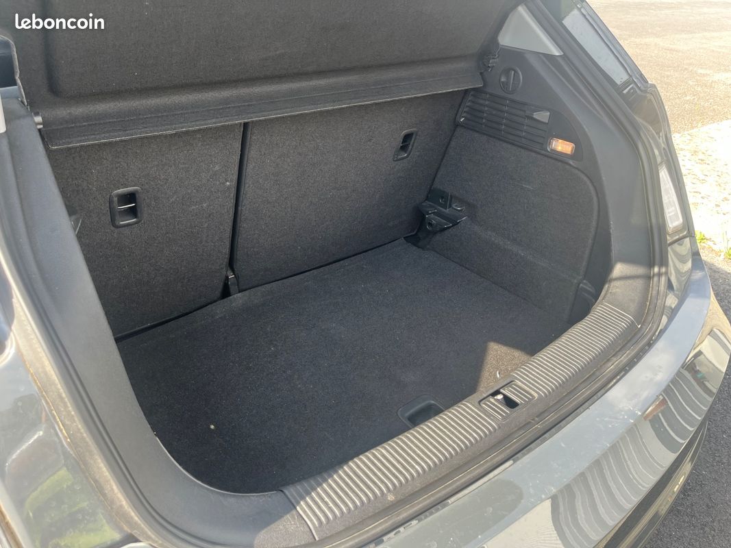 AUDI A1 SPORTBACK 1.4 TDI 90 S-LINE S-TRONIC *TRES BON ETAT - SIEGES CHAUFFANTS - BLUETOOTh (image 15)
