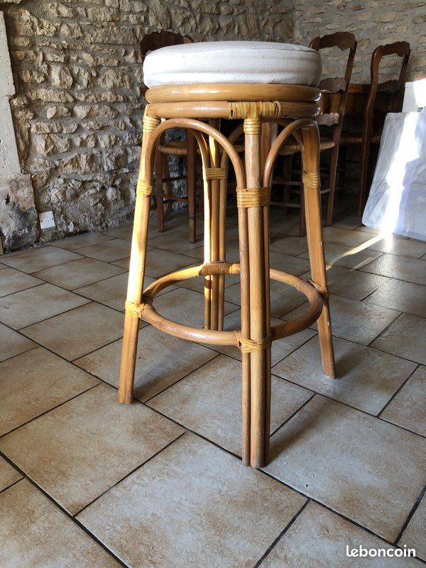 Tabouret rotin (image 1)