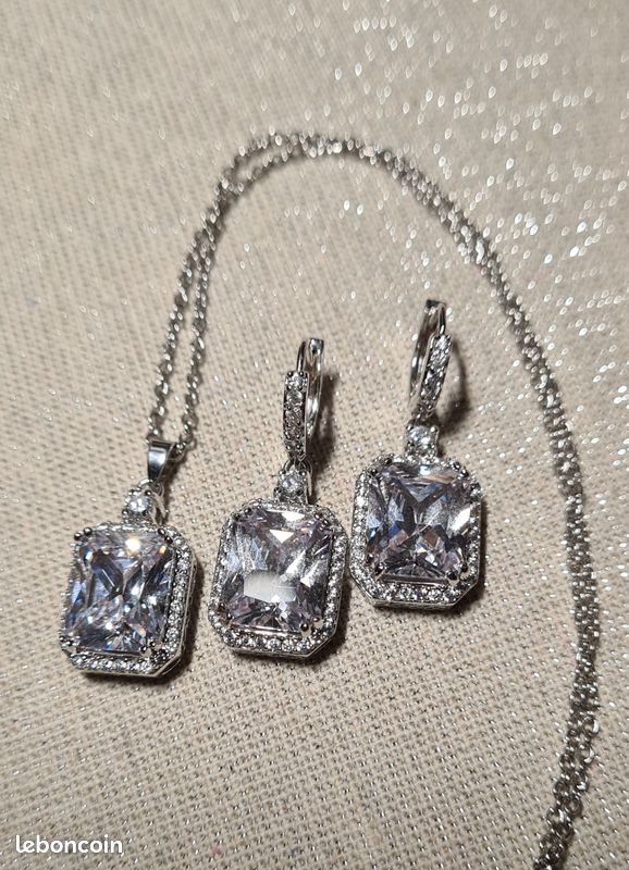 Parure De Bijoux Rochas – Collier Et Boucles D’oreilles Vintage, Occasion