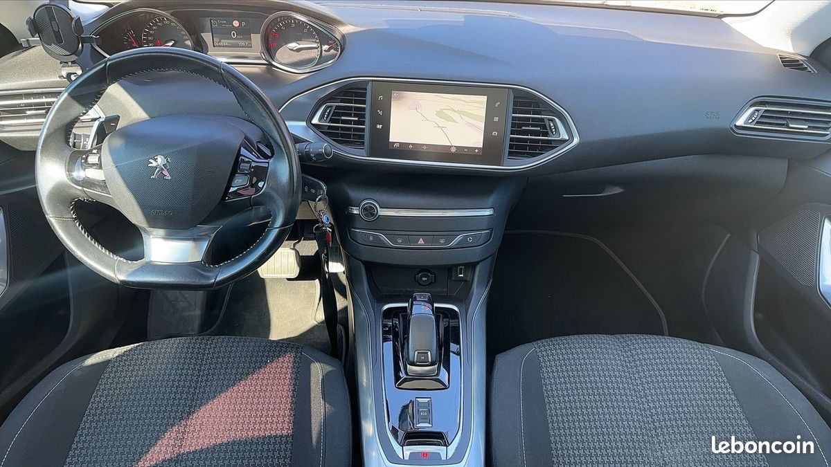 Peugeot 308 SW 1.5 BlueHDi 130 EAT8 Active Business (image 11)