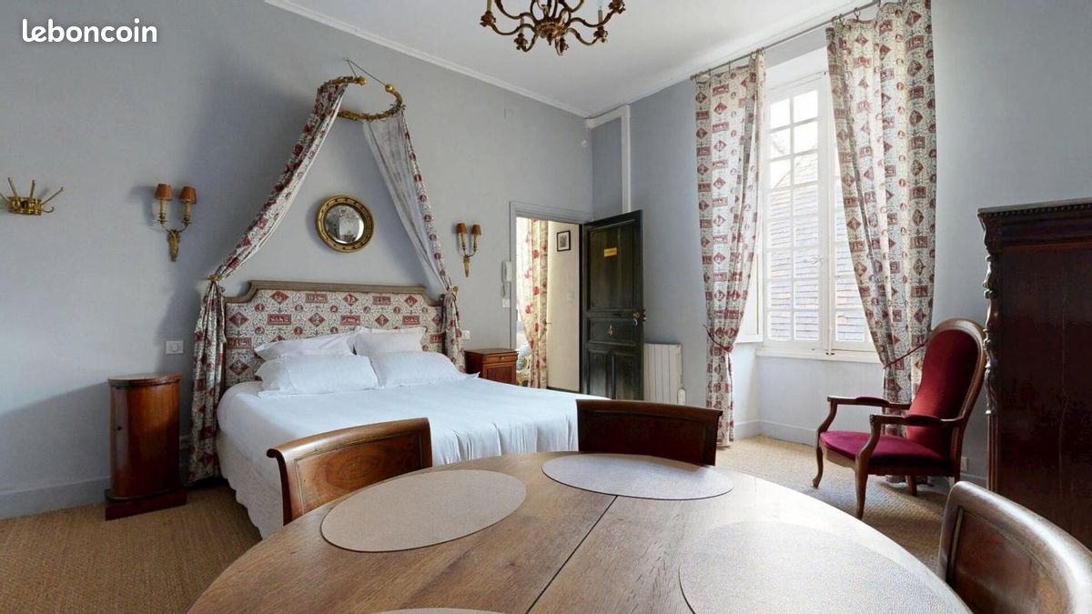 Appartement 1 pièce 35 m² · à Sarlat-la-Canéda · 35 m² · 140 000 €