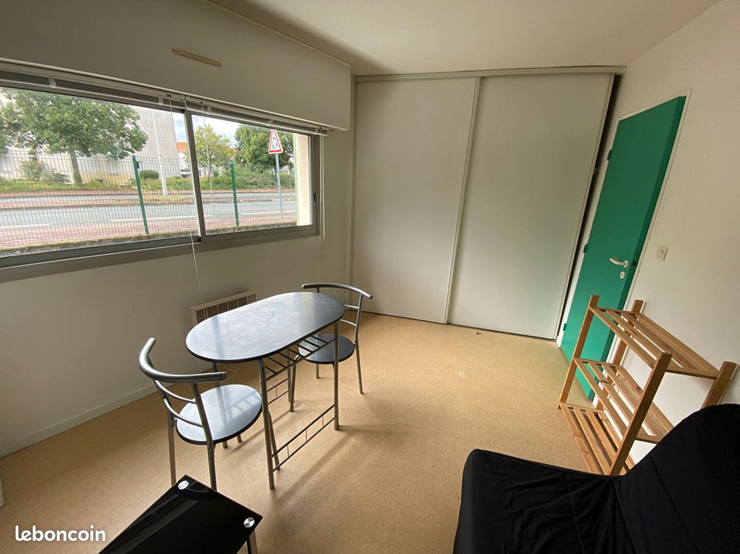 Studio 1 pièce 19 m² - Poitiers 86000 (image principale 0)