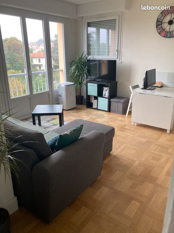 Appartement 1 pièce(s) 40 m²à louer Sainte-foy-les-lyon