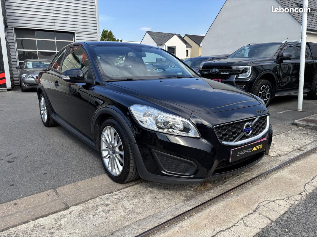VOLVO C30 1.6D 110 ch Momentum (image 3)