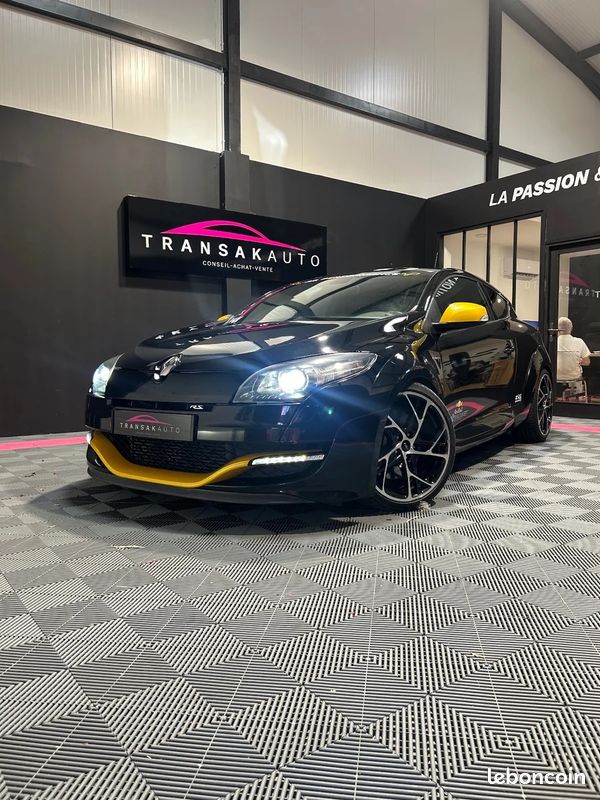 RENAULT MEGANE III COUPE RS MOTEUR ET BOITE REFAIT A NEUF 2.0 16V 265 Red Bull Racing RB7 S&S (image 1)